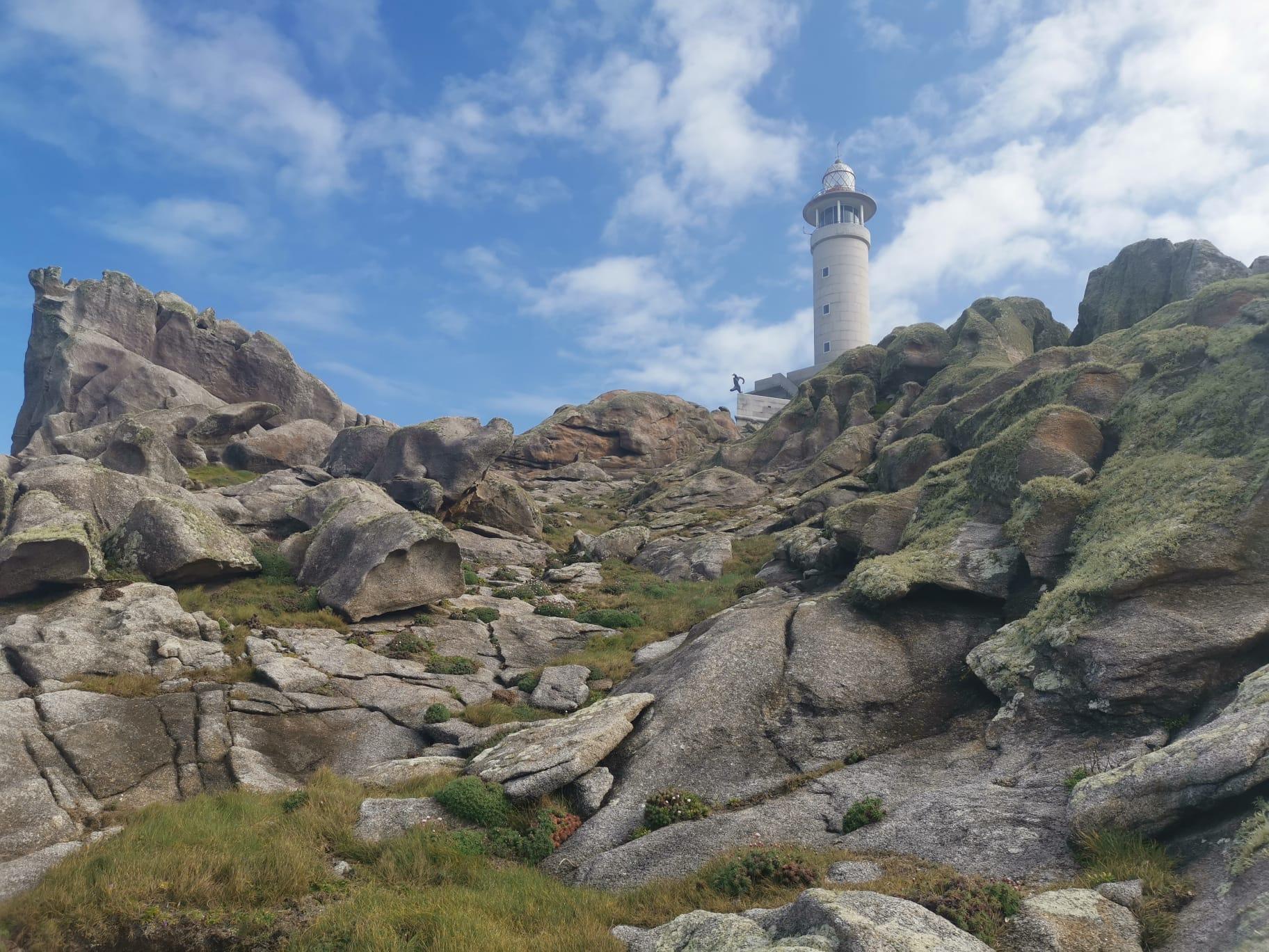 Faro de Punta Nariga. Foto: Quincemil