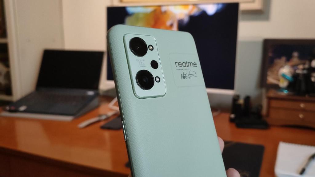 Realme GT 2