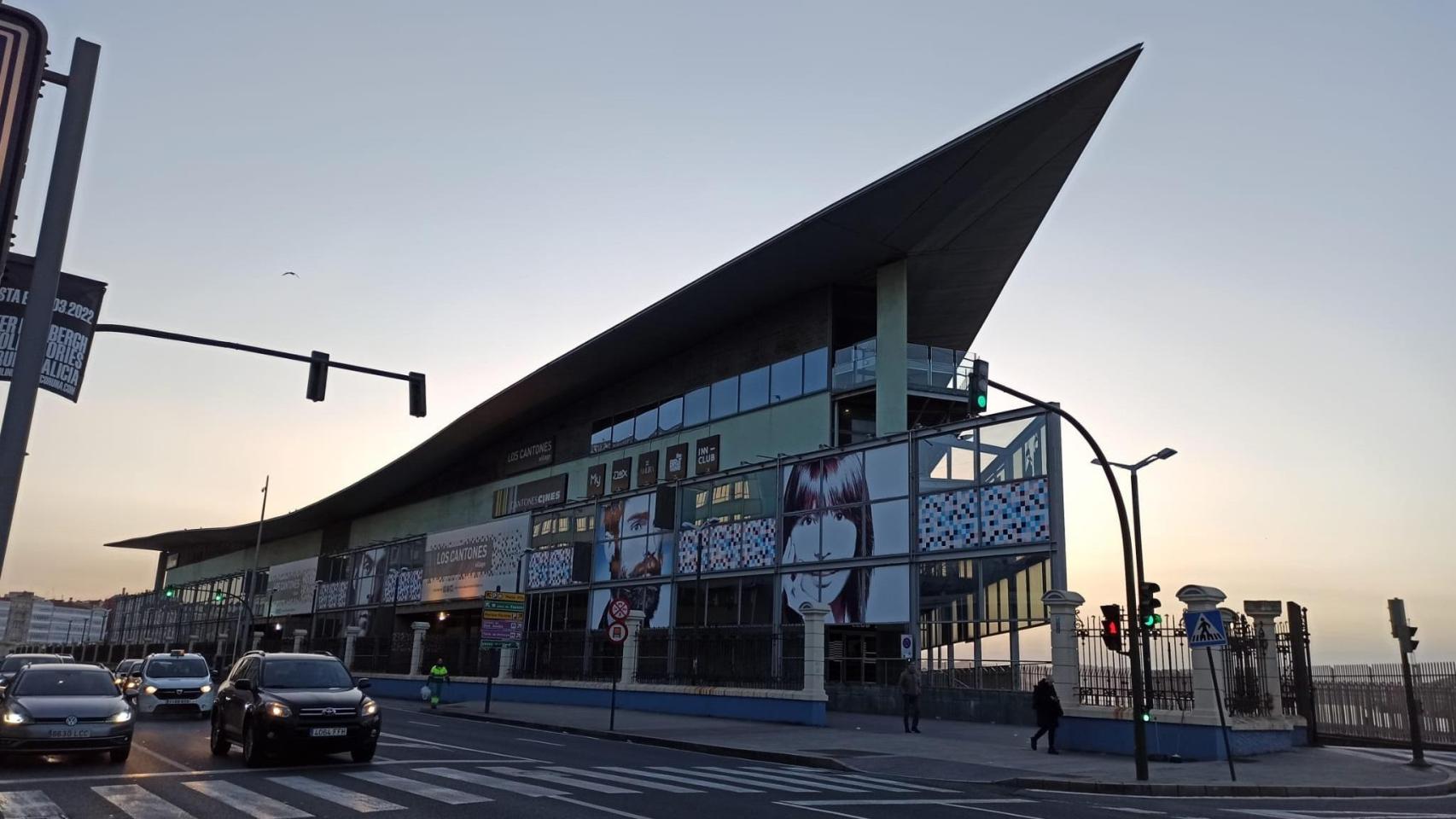 Los Cantones Village.