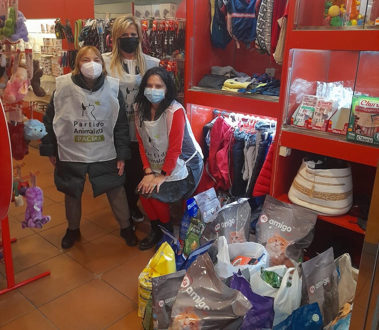 Recogida de Pacma Coruña (Foto: Pacma Coruña)