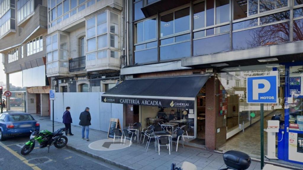 Cafetería Arcadia en la plaza de Ourense.