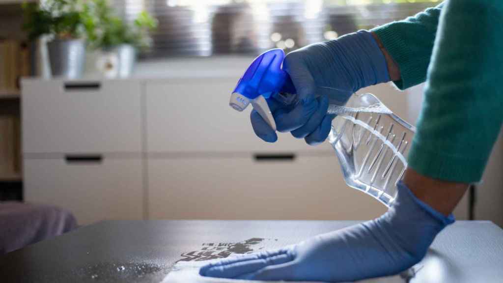 Sentencia pionera en Vigo: un empleada de hogar logra su derecho al paro