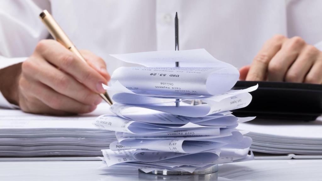 Obligaciones fiscales para autónomos y empresas