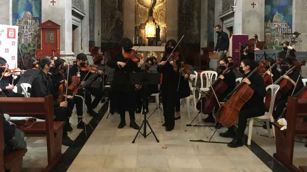 Concierto de la Orquestra Kv2211 en la Reconquista de Vigo.