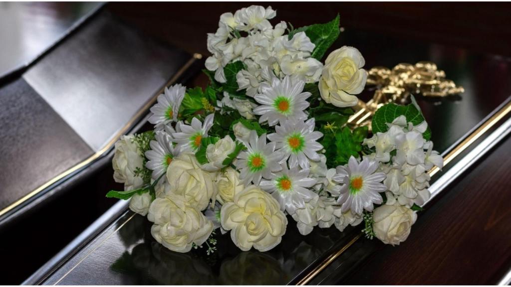 Fallecimientos, féretro, velatorio.