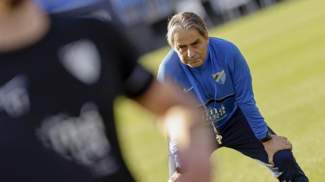 Natxo González, en un entrenamiento con el Málaga CF.