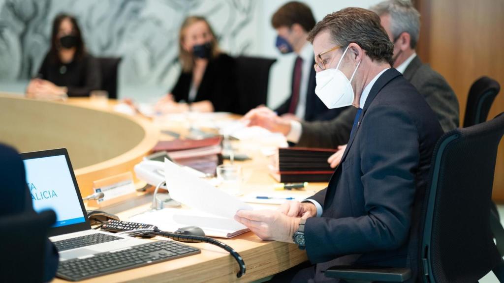 Feijóo preside la reunión del Consello de la Xunta.