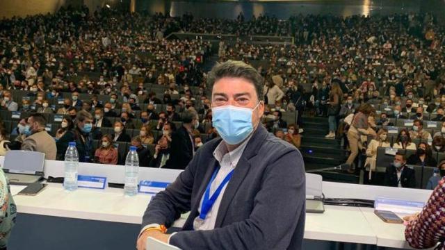Luis Barcala, en el vigésimo congreso nacional del Partido Popular que se celebra en Sevilla.