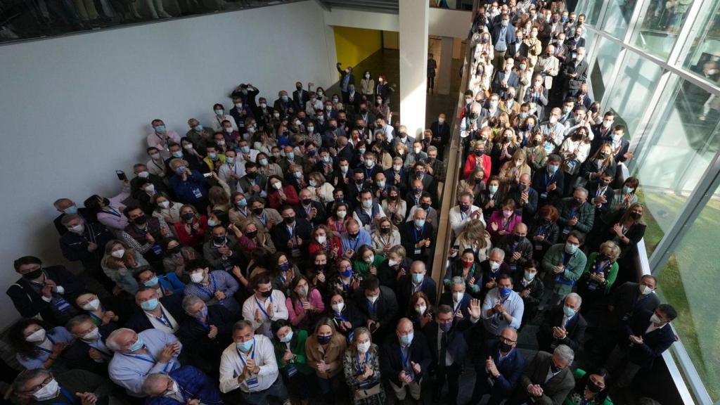 Los compromisarios gallegos en el congreso del PP en Sevilla