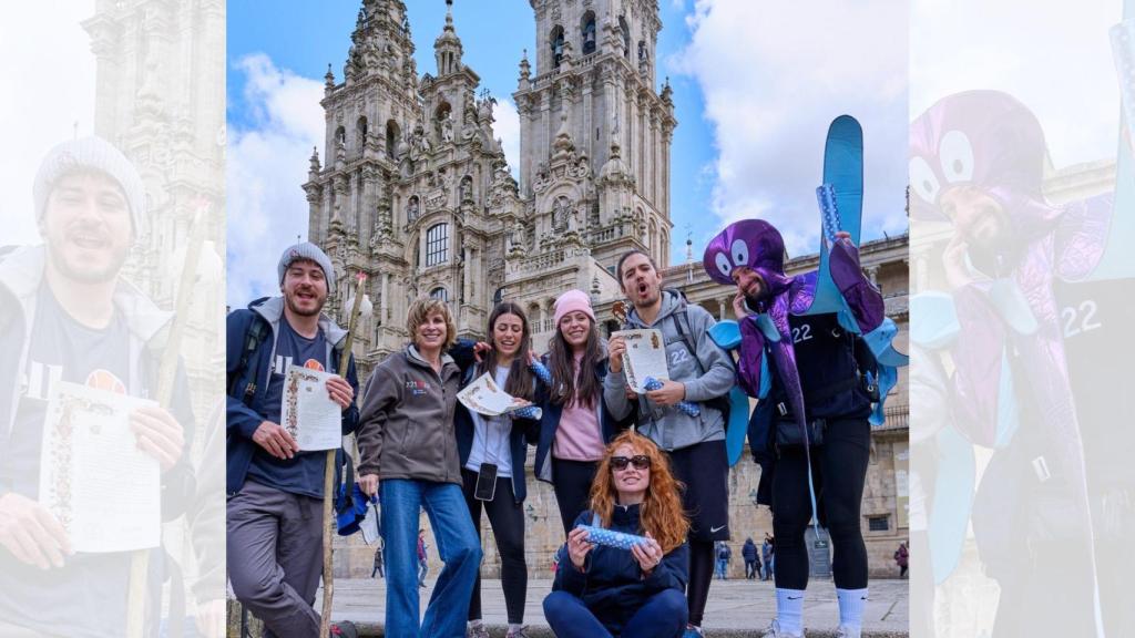 Influencers a su llegada a Santiago
