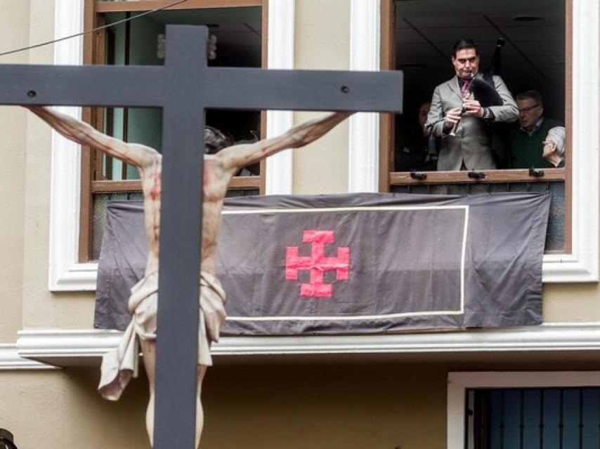 Procesión del Cristo de la Luz en Valladolid, en 2019, mostrando la majestuosa talla de Gregorio Fernández / ICAL
