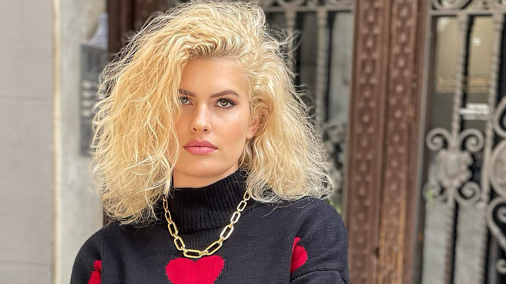 Imágenes del día: Adriana Abenia muestra los 'ataques cibernéticos' que está recibiendo desde Moscú