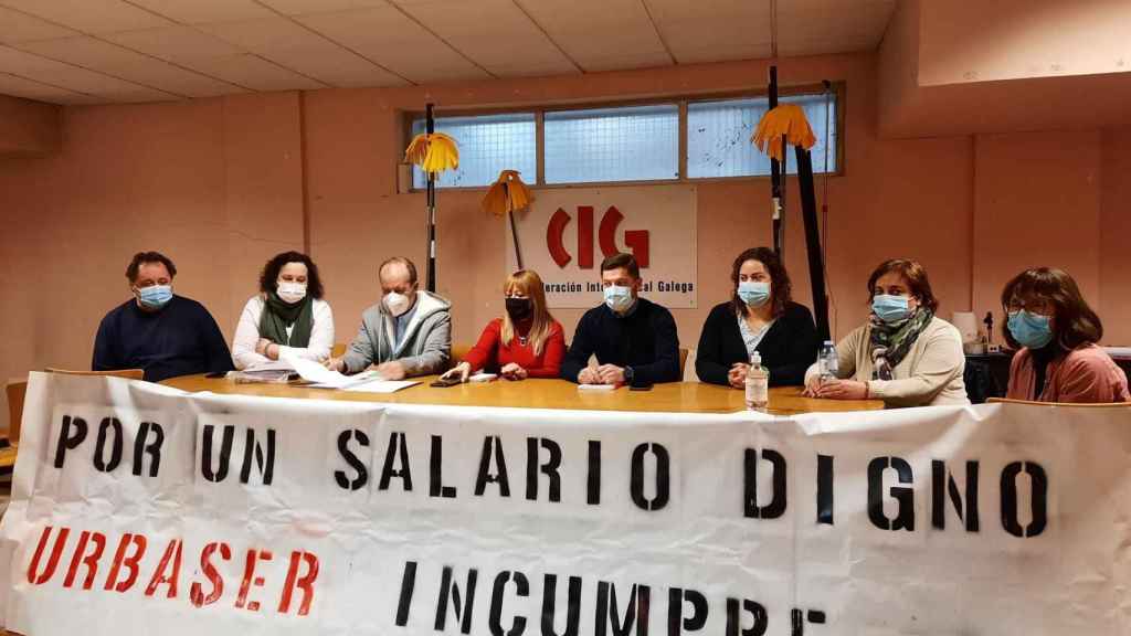 Trabajadores de la limpieza de dependencias municipales de Vigo anuncian huelga indefinida.