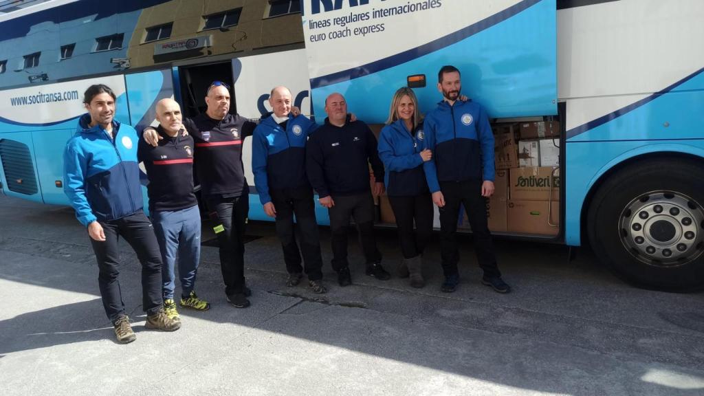 Expedición de Bomberos y Policía Local de A Coruña.