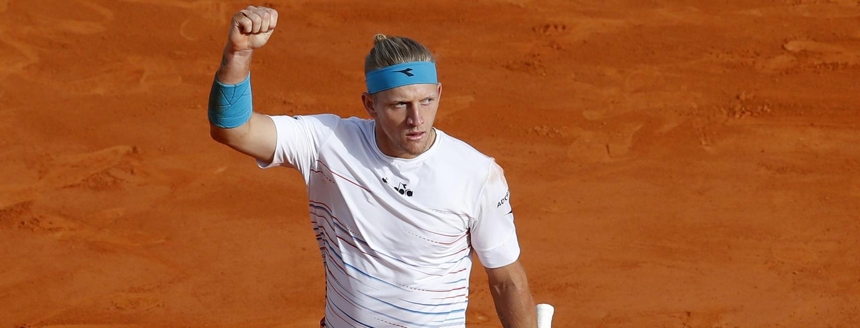 Alejandro Davidovich celebra un punto ante Djokovic