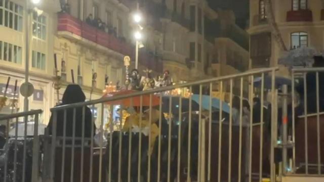 Lluvia en el Martes Santo de Málaga.