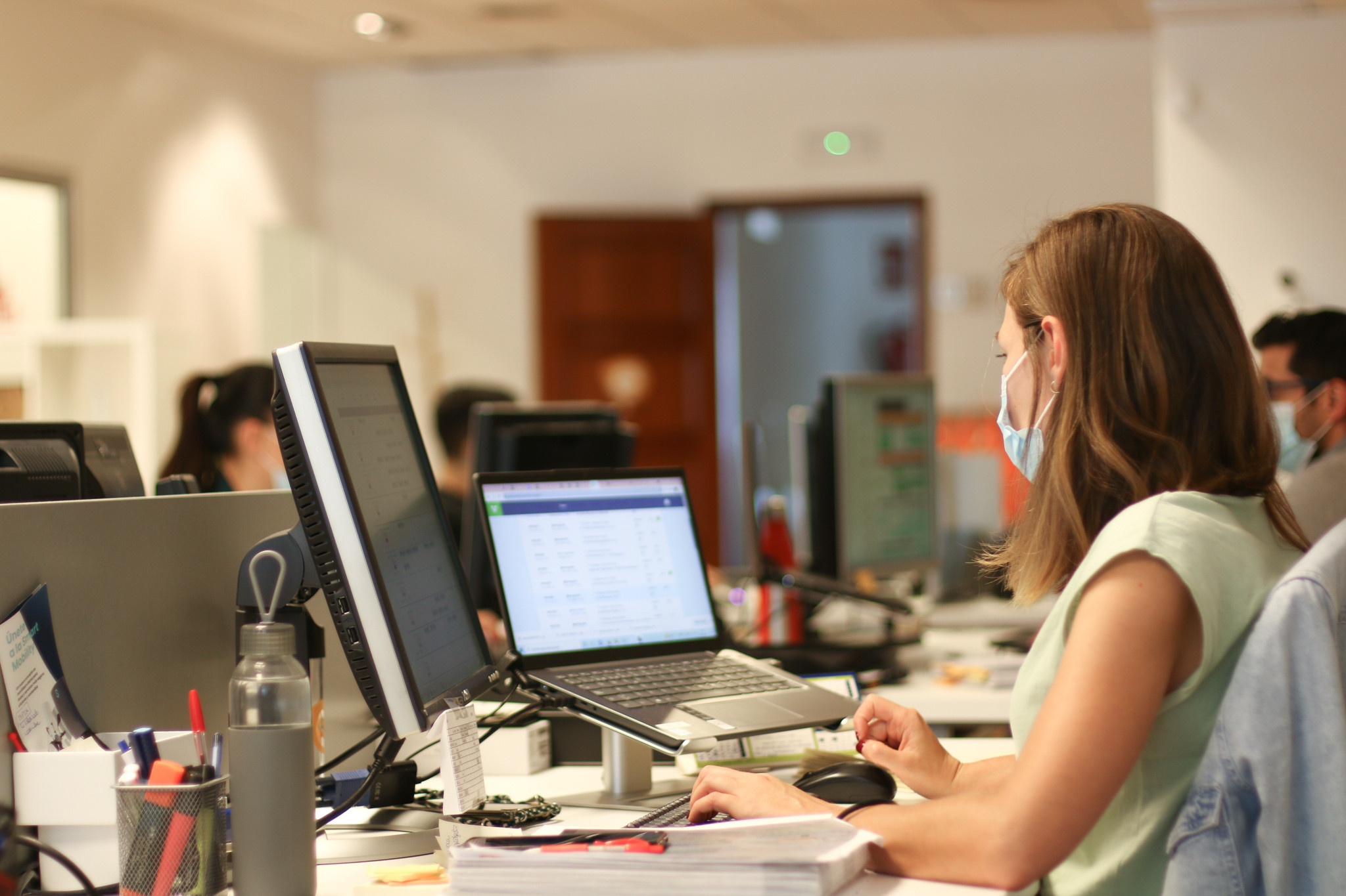 Trabajadores de Deelivers en la sede de la compañía. Foto: Cedida