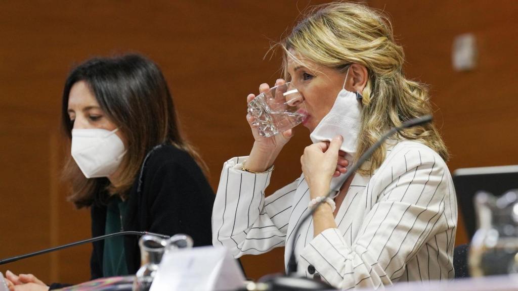 Yolanda Díaz durante su conferencia en Santiago.