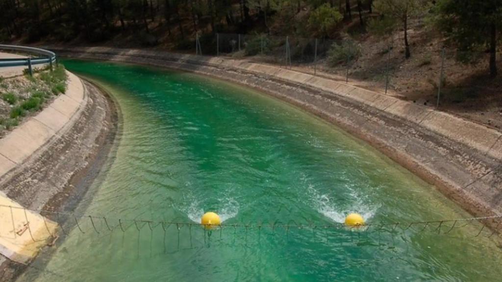 Canal del trasvase Tajo-Segura.
