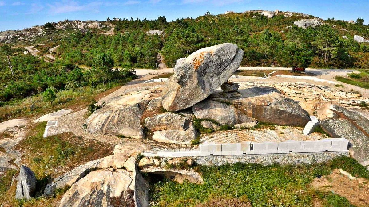 Mirador Pedra da Ra, Ribeira. Foto: Viajargalicia