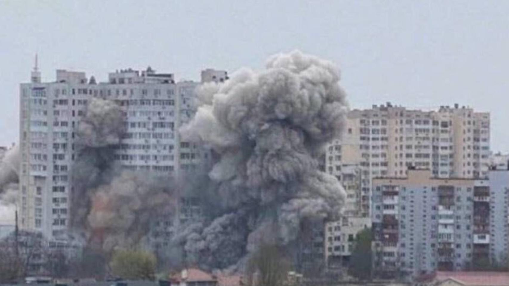 Cuatro misiles rusos impactaron contra Odesa este sábado.