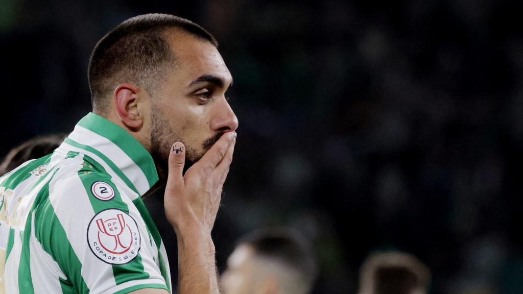 Borja Iglesias dedica su gol.