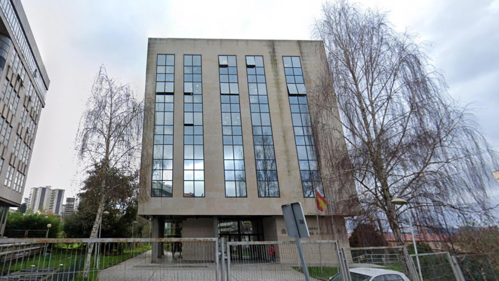 Edificio de la Audiencia de Pontevedra en Vigo.