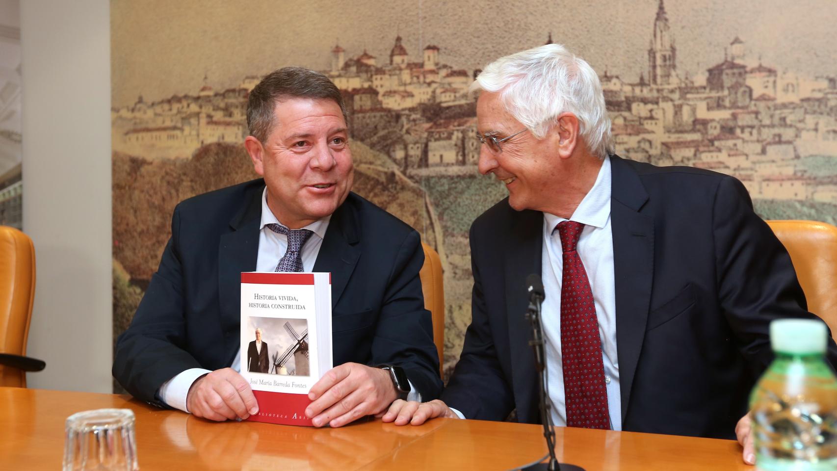 José María Barreda junto a Emiliano García-Page. Foto: Óscar Huertas.