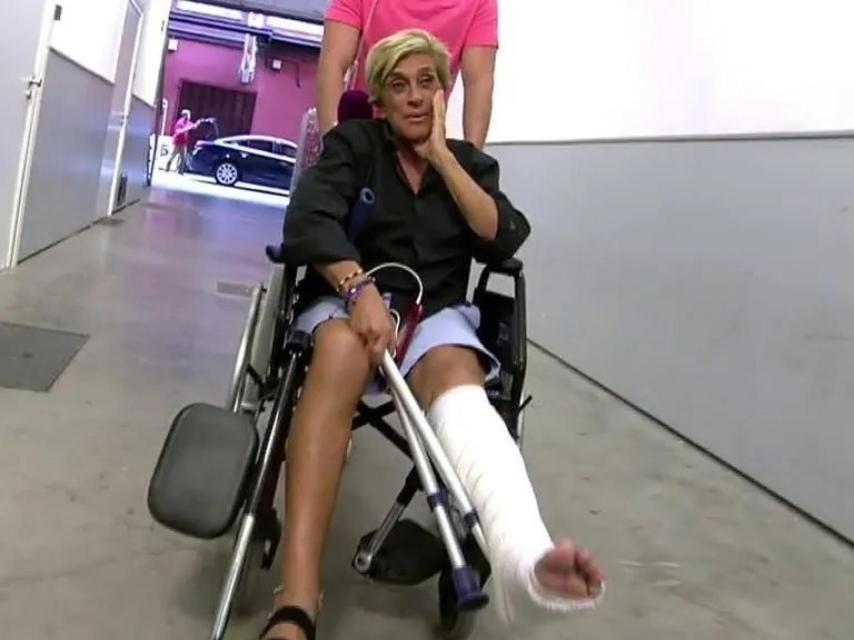 Chelo García-Cortés volviendo a 'Sálvame' tras sufrir un accidente