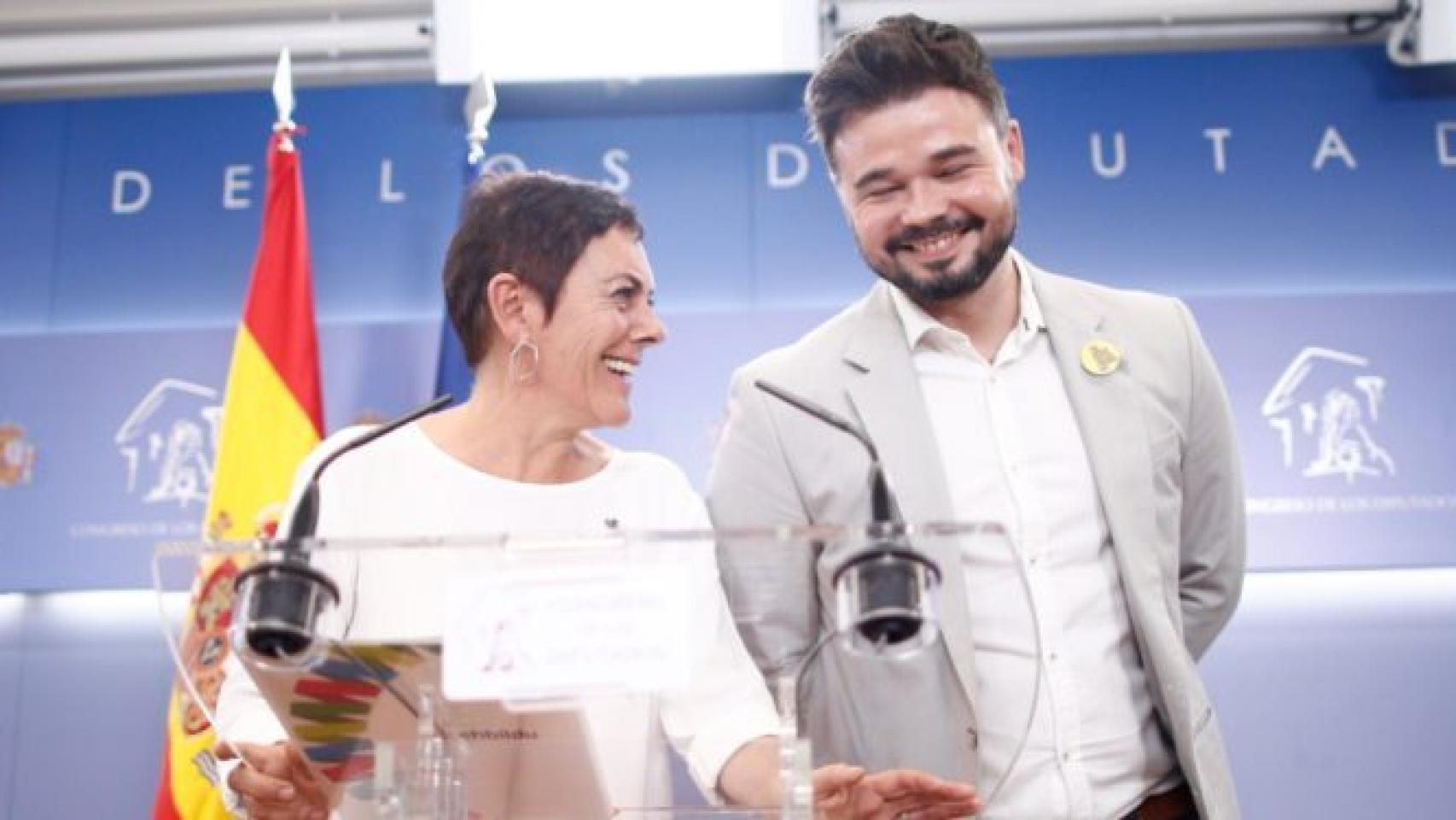 Mertxe Aizpurua, de Bildu, y Gabriel Rufián, de ERC.