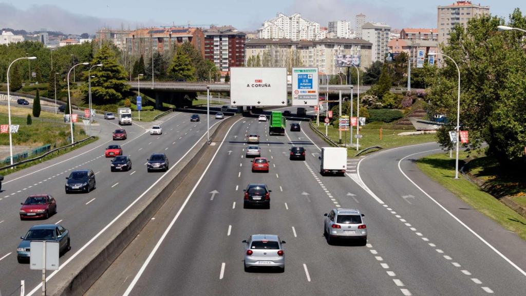 Varios coches en A Coruña.