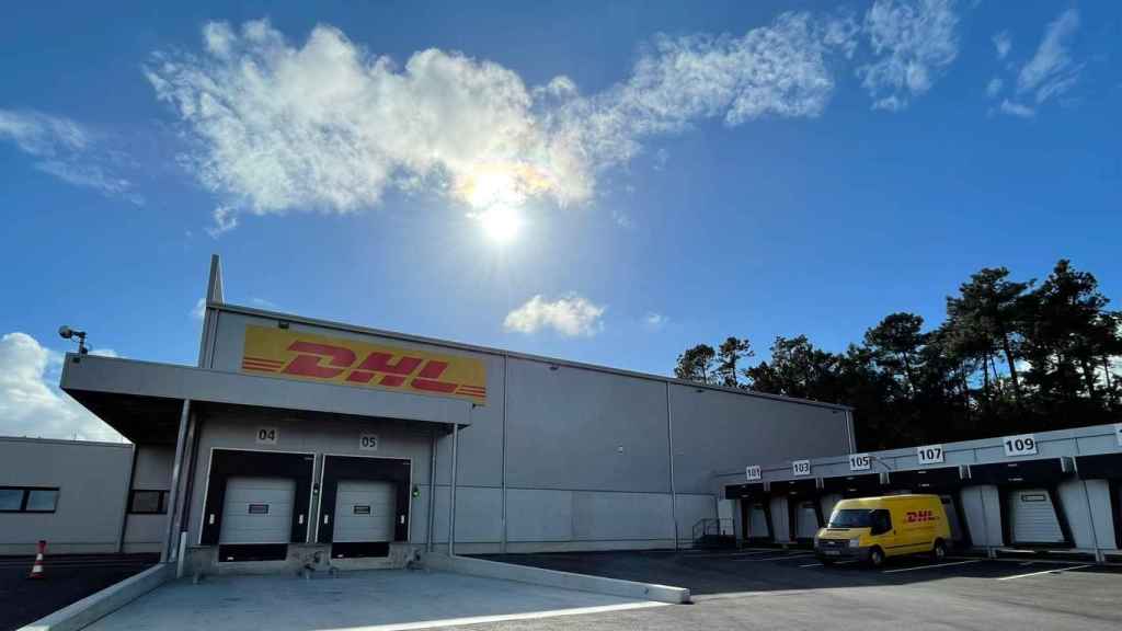 Nueva nave de DHL Express en Vigo.