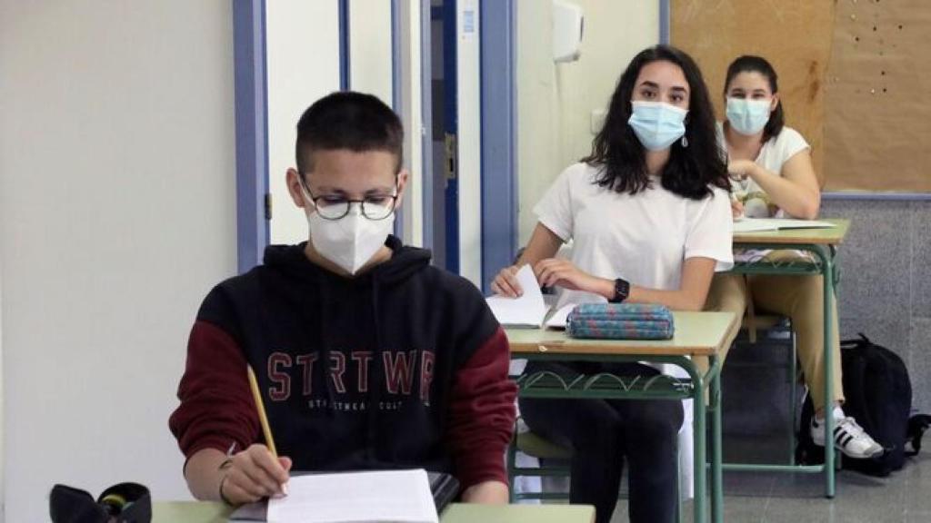 Alumnos en imagen de archivo