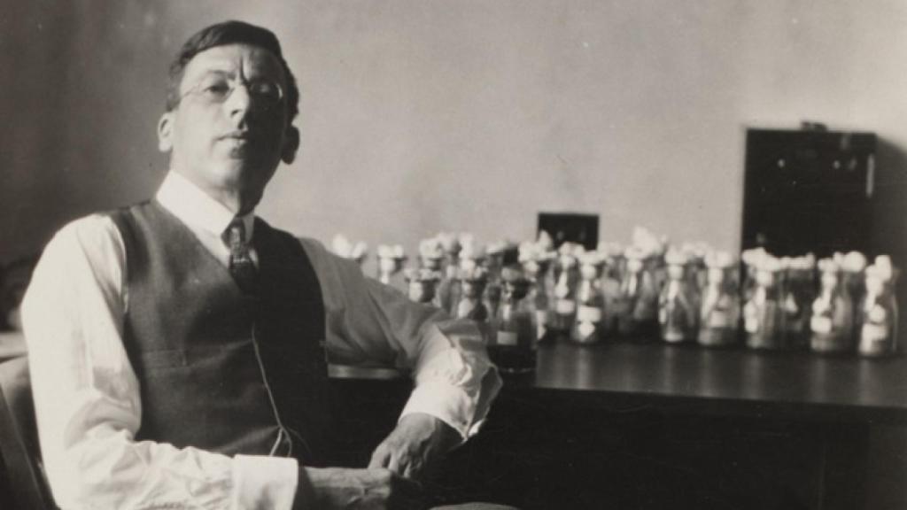 Antonio de Zulueta en 1930 en el laboratorio californiano de Caltech (Pasadena). Foto: MNCN