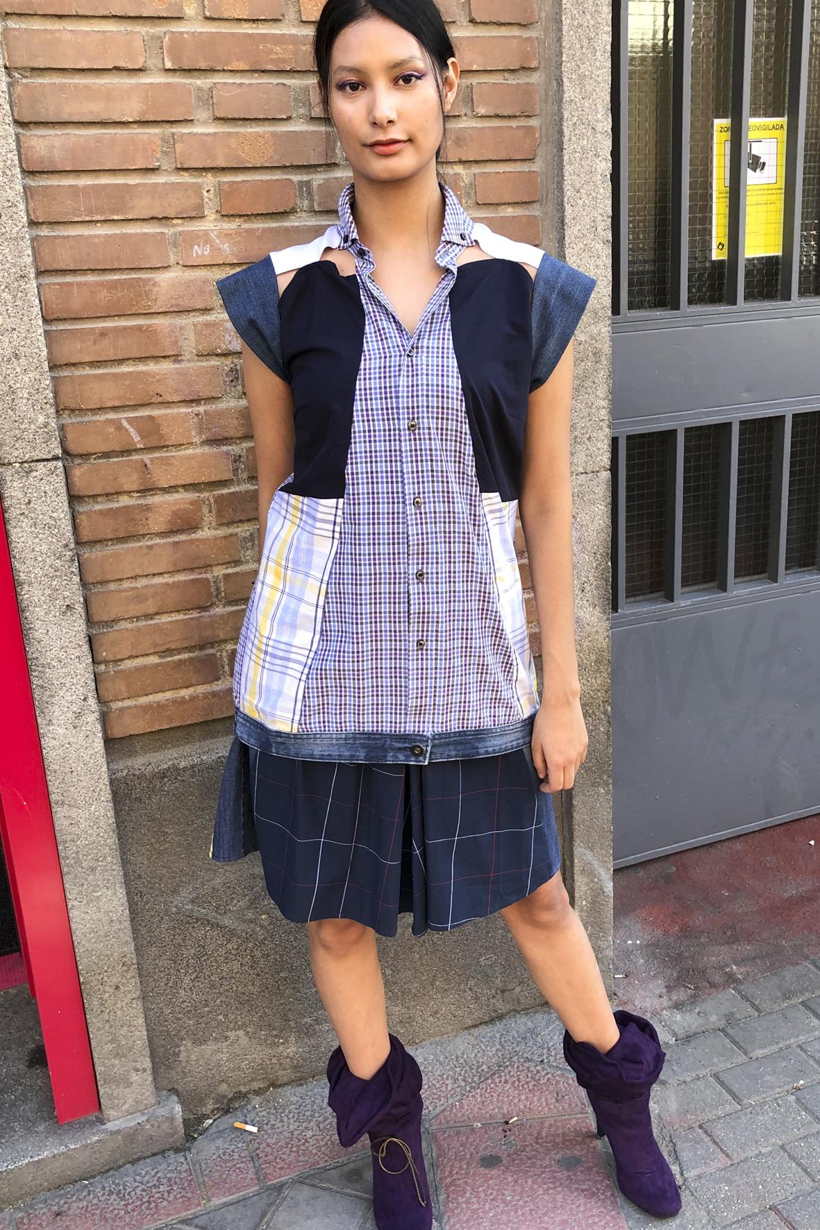 Falda y camisa con las que Aobá recuperó tres prendas y ahorró 22,5 kilos de CO2 y 8.972 litros de agua (Cedida).