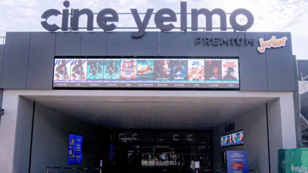 Cines Yelmo en Vialia Vigo.