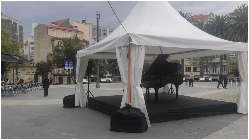 El piano permanecerá hasta el 8 de mayo..