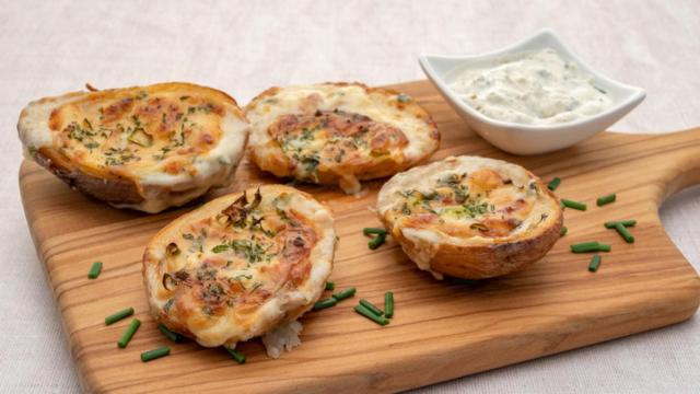 Patatas rellenas en el microondas: muy fáciles y riquísimas.