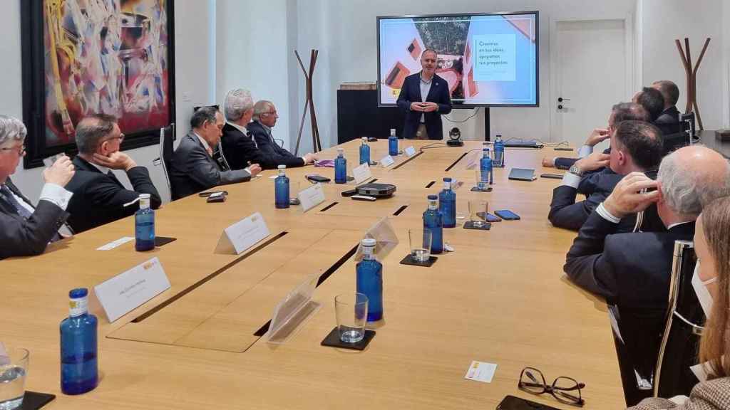 Reunión de Zona Franca de Vigo y el Cuerpo Consular.