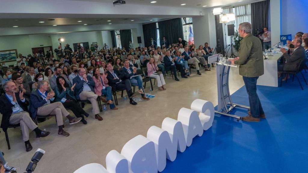 El presidente del PP de Pontevedra, Alfonso Rueda, en el XIII Congreso del PP local de la ciudad.