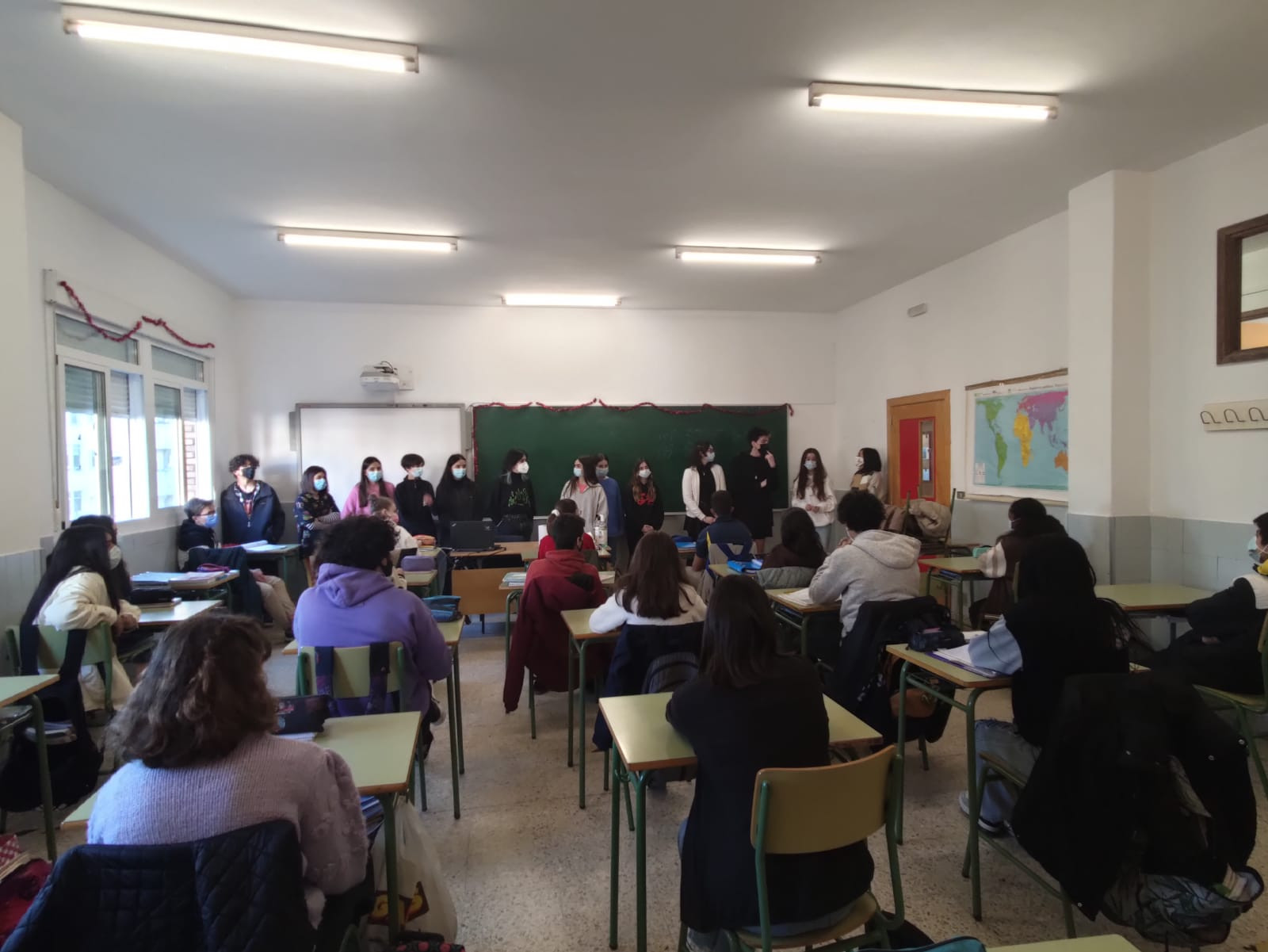 El Comando Igualdade en un aula del instituto vigués Alexandre Bóveda.