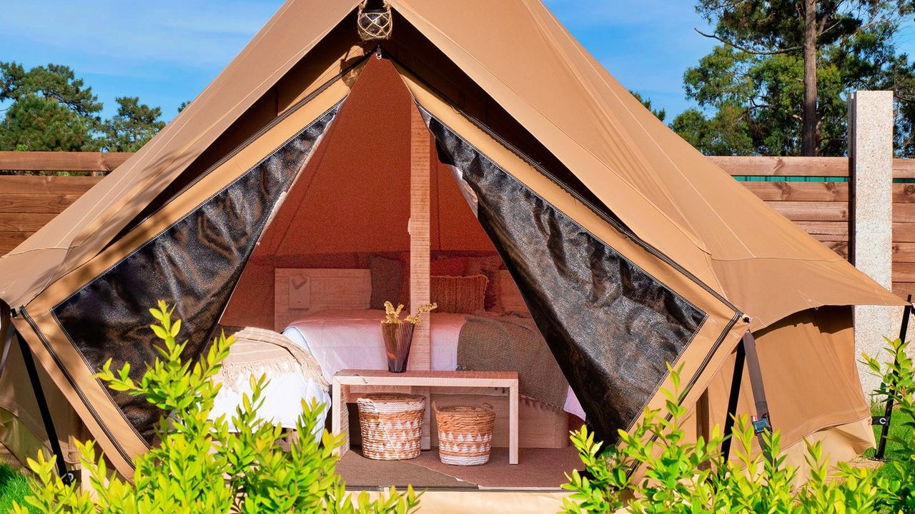 Tienda del Glamping. Foto: Glamping Illa de Arousa.