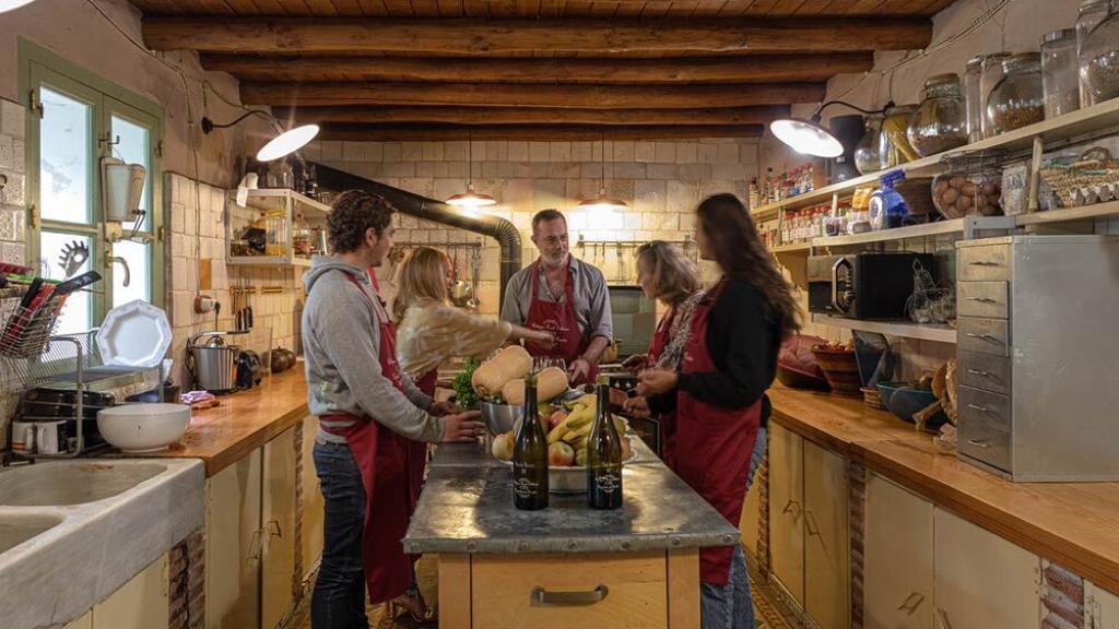 Esta bodega ofrece alojamiento y una completa experiencia alrededor del vino.