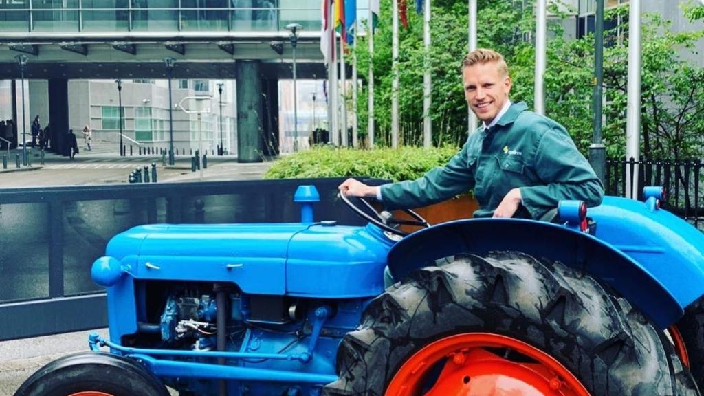 Jan Huitema, miembro del Parlamento Europeo, ha trabajado en su granja familiar.