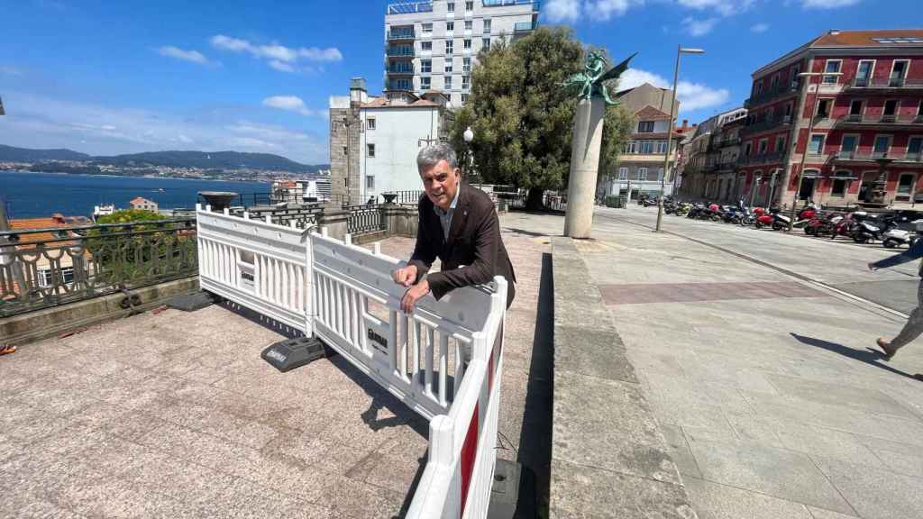 Alfonso Marnotes en el Paseo de Alfonso, en Vigo.