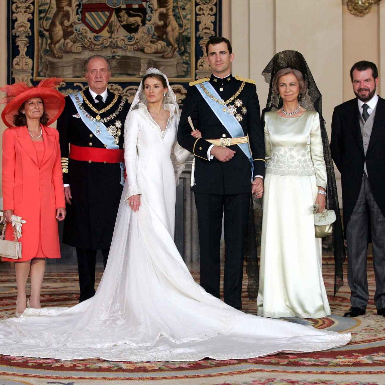 Letizia eligió un vestido clásico para su enlace.