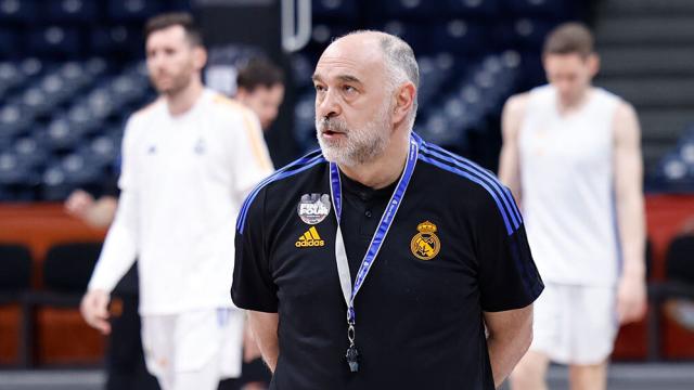 Pablo Laso durante un entrenamiento del Real Madrid en Belgadro