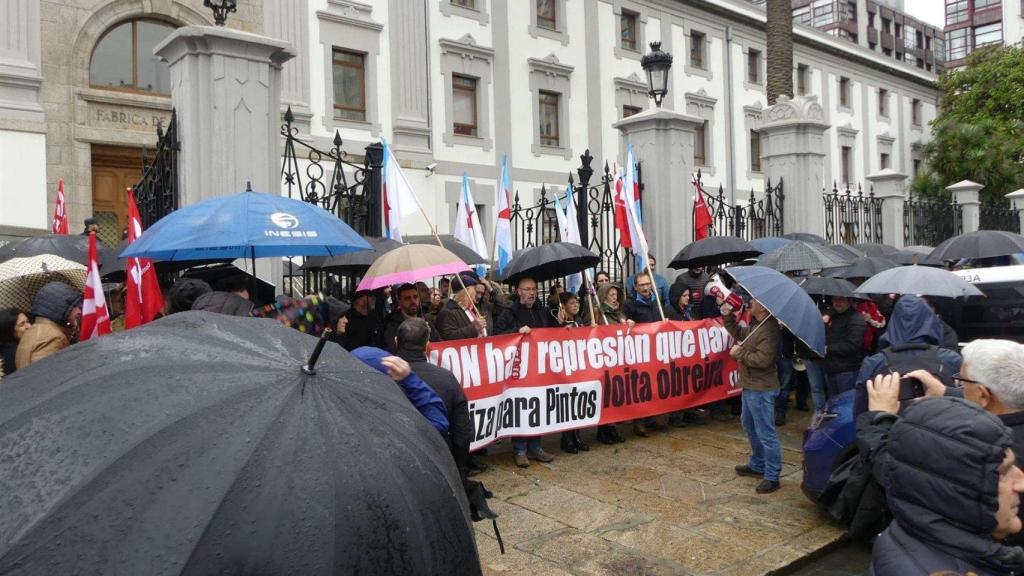 Concentración con motivo del juicio a Anxo Pintos