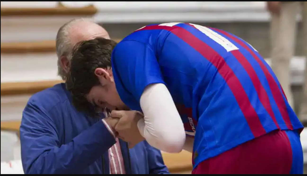 El rey emérito junto a su nieto. Foto: El Español