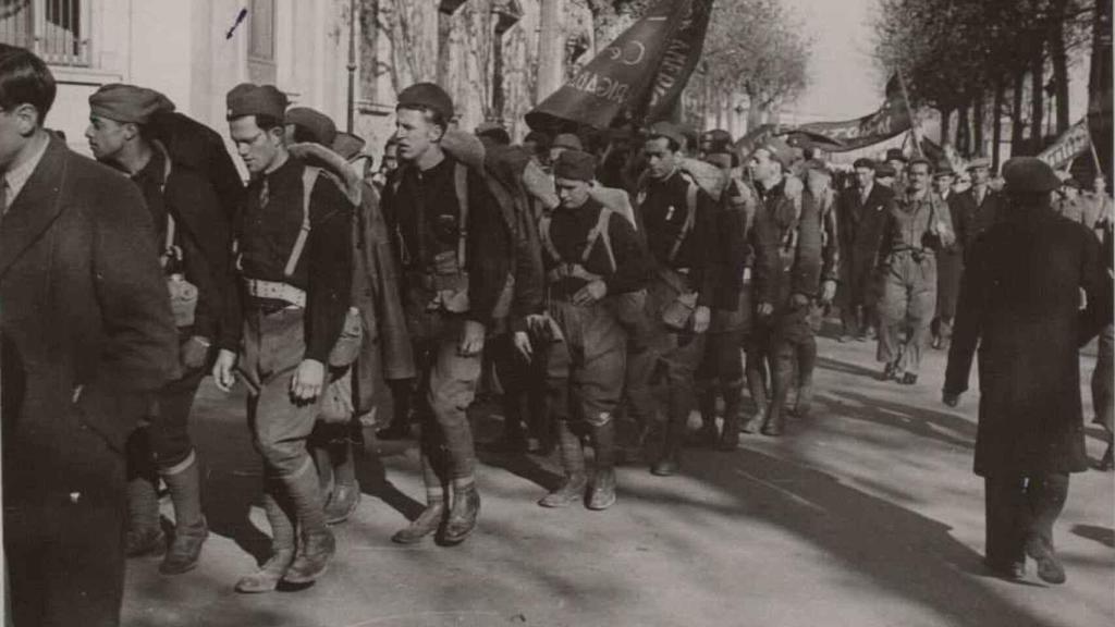 Voluntarios americanos de las Brigadas Internacionales en Barcelona. https://www.elespanol.com